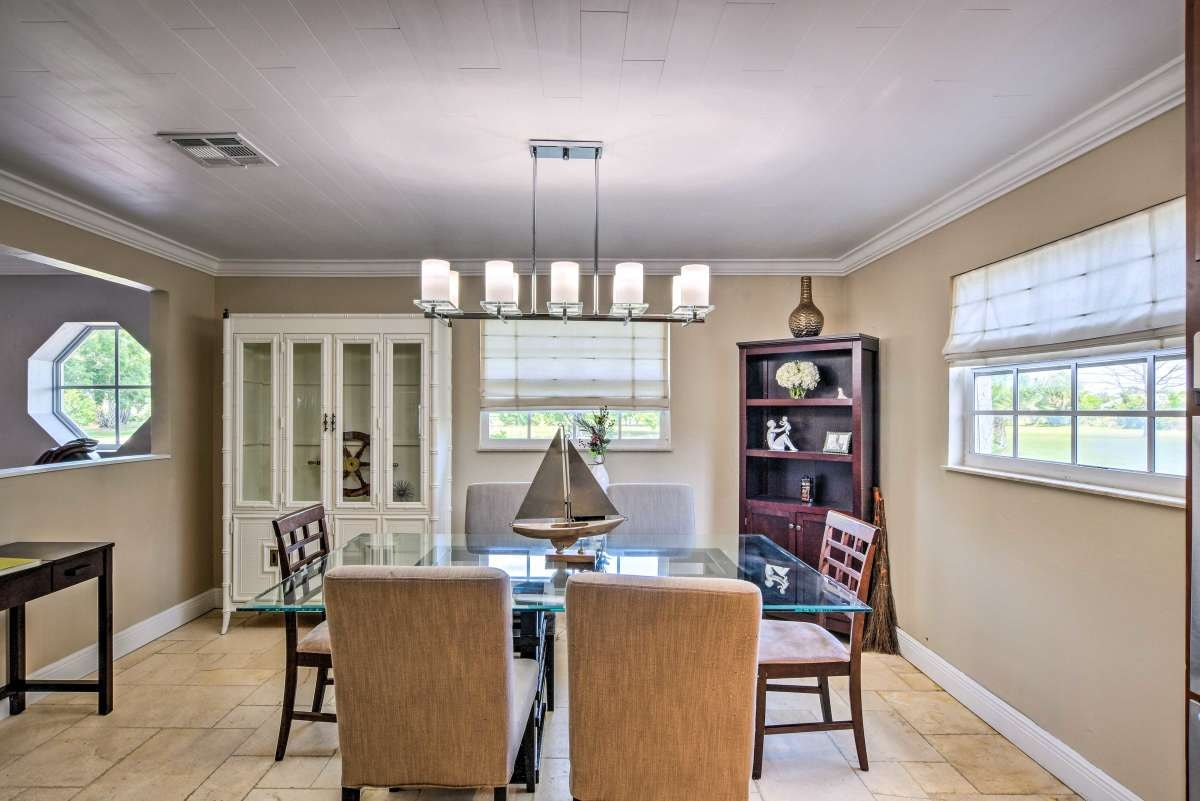Kitchen dining area with chandelier